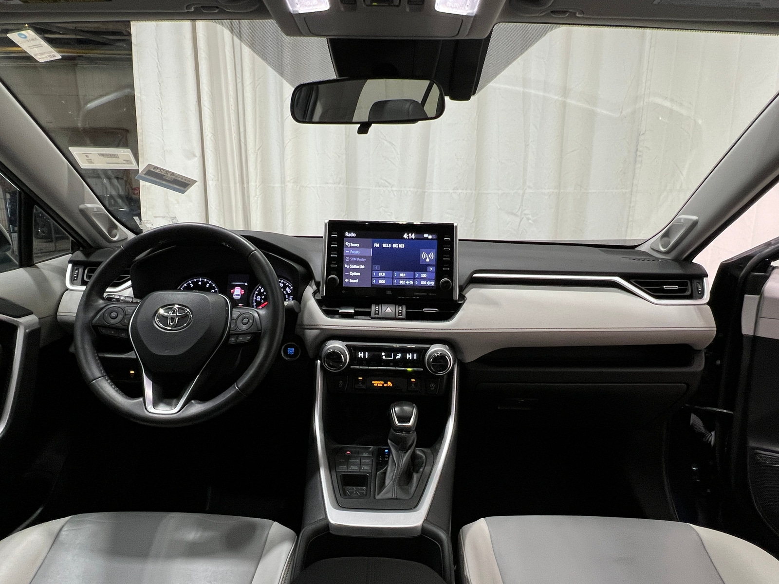 Thumbnail: 2022 Toyota RAV4 - 2