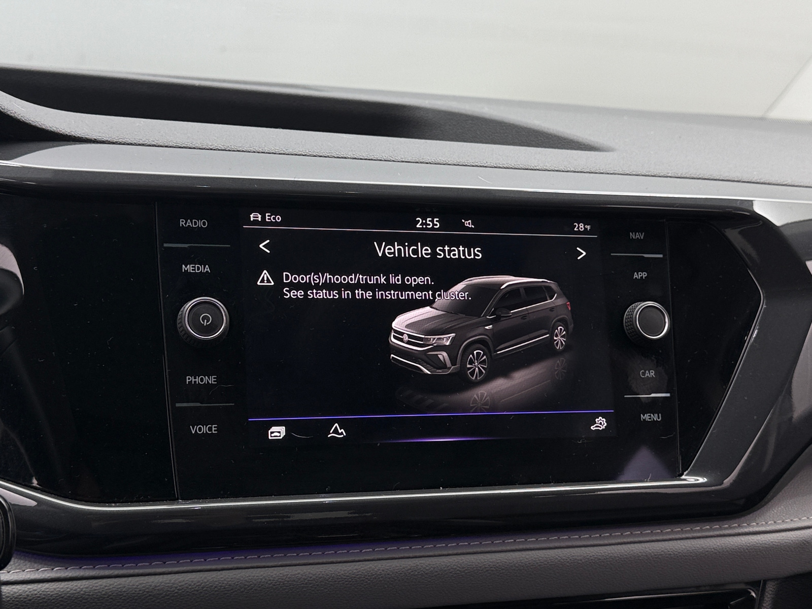 Thumbnail: 2023 Volkswagen Taos - 3