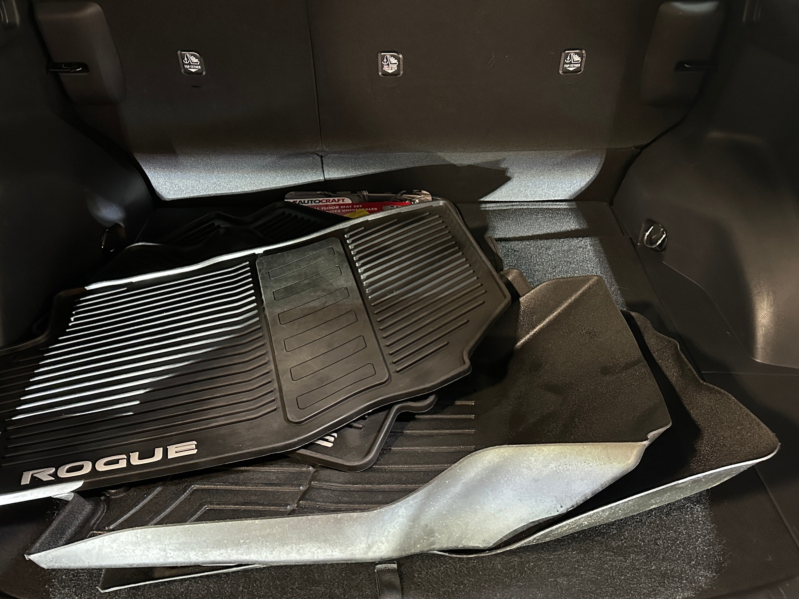 Thumbnail: 2025 Toyota RAV4 - 7