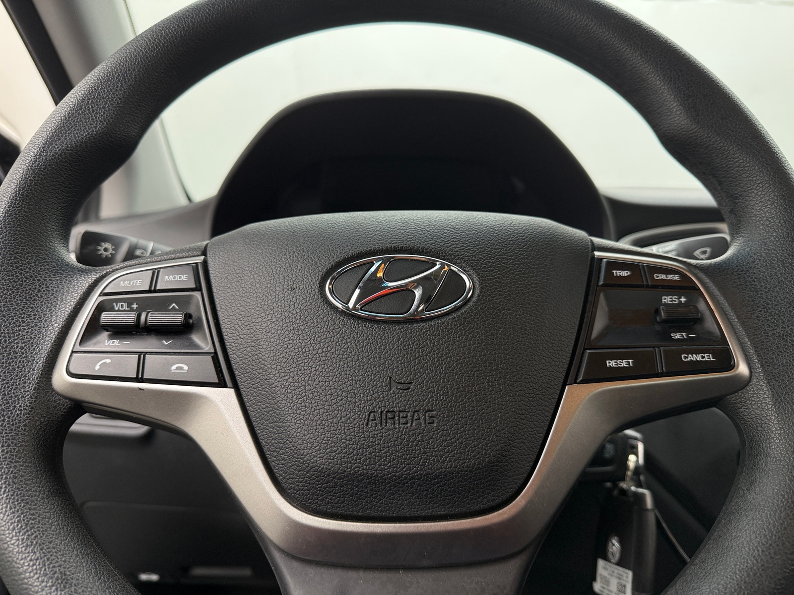 Thumbnail: 2022 Hyundai Accent - 5