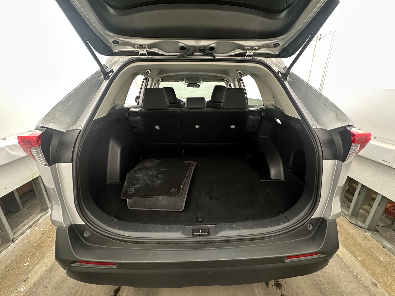 Thumbnail: 2024 Toyota RAV4 - 7