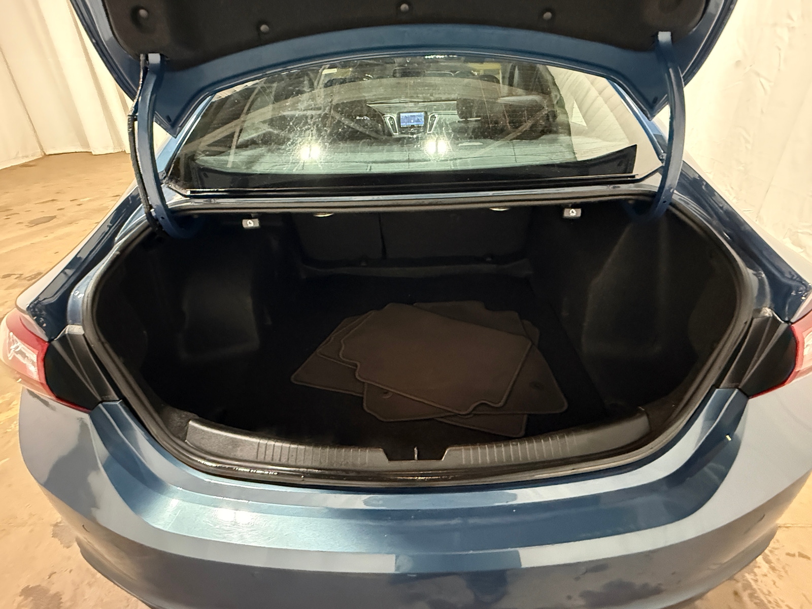 Thumbnail: 2024 Chevrolet Malibu - 6