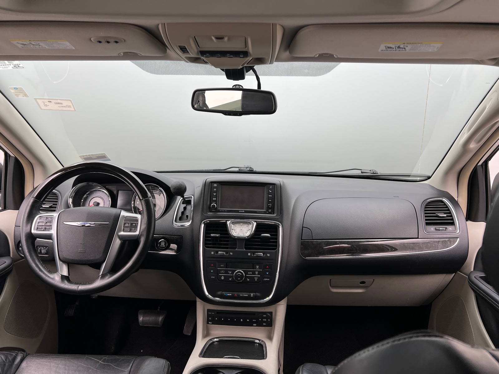 Thumbnail: 2012 Chrysler Town & Country - 2