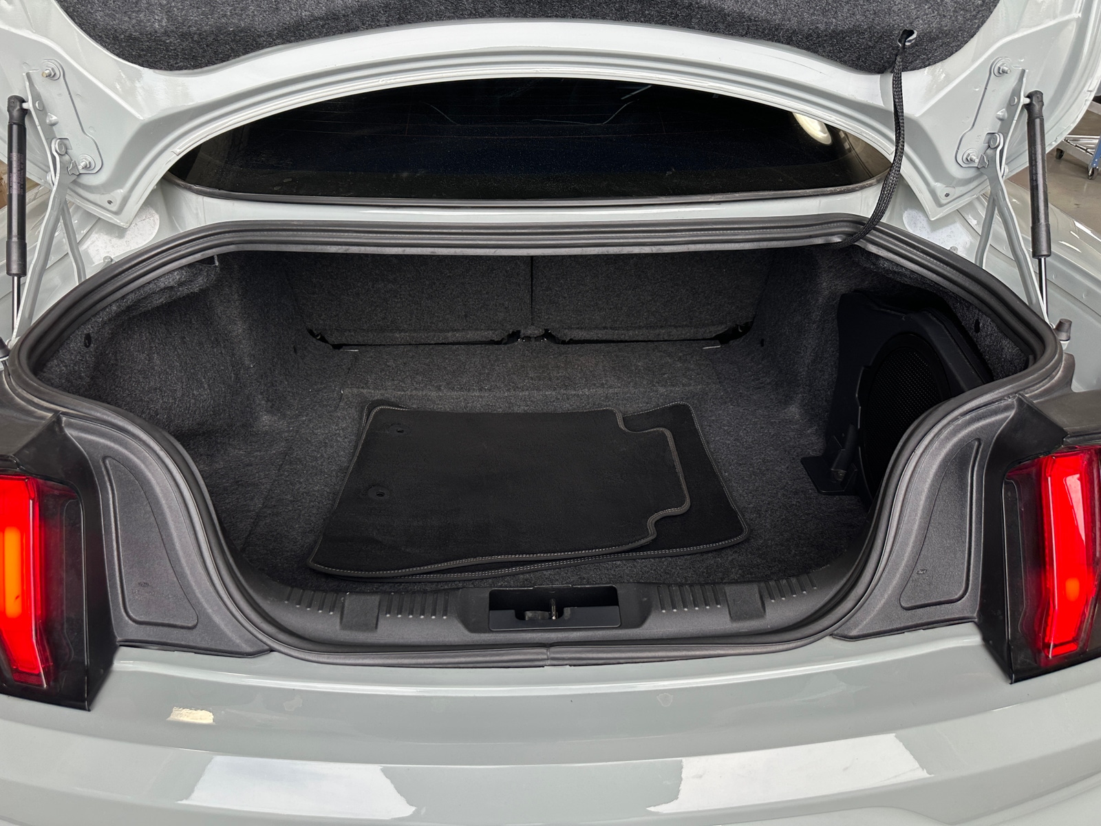 Thumbnail: 2021 Ford Mustang - 4