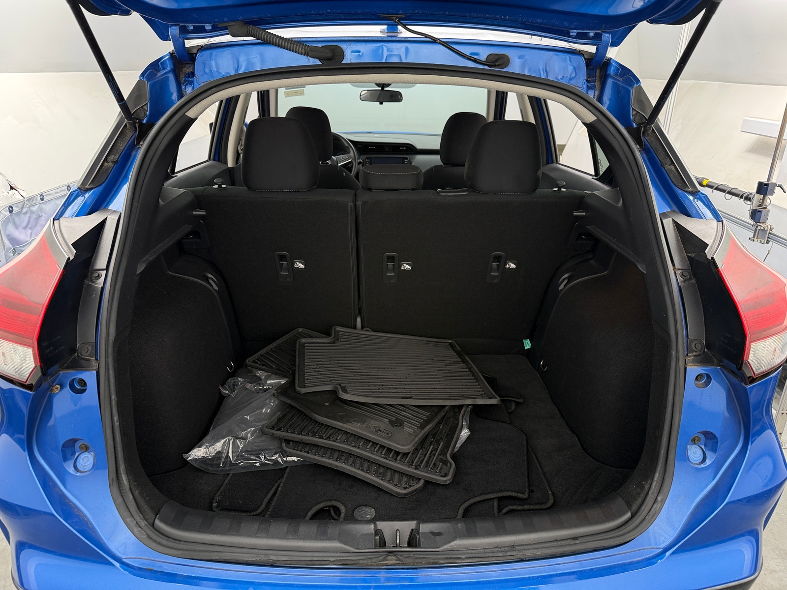 Thumbnail: 2022 Nissan Kicks - 7