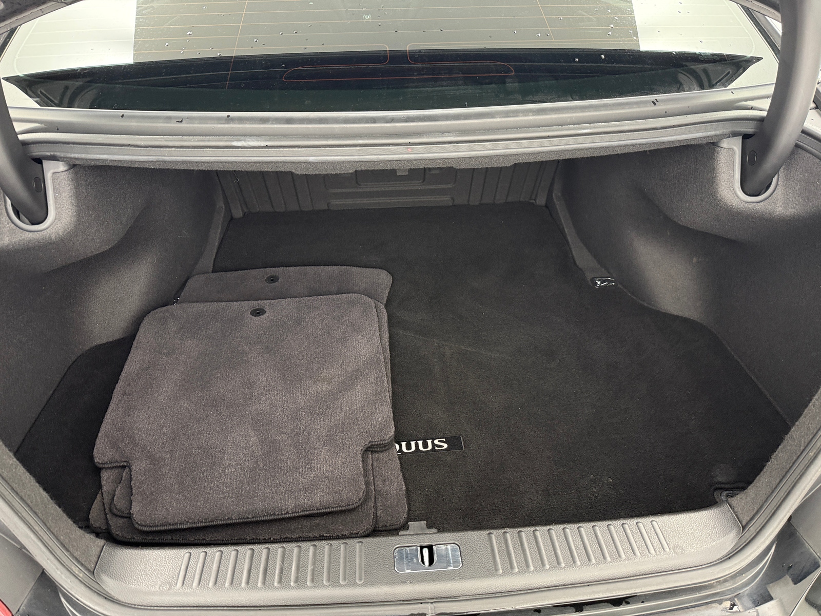 Thumbnail: 2016 Hyundai Equus - 6