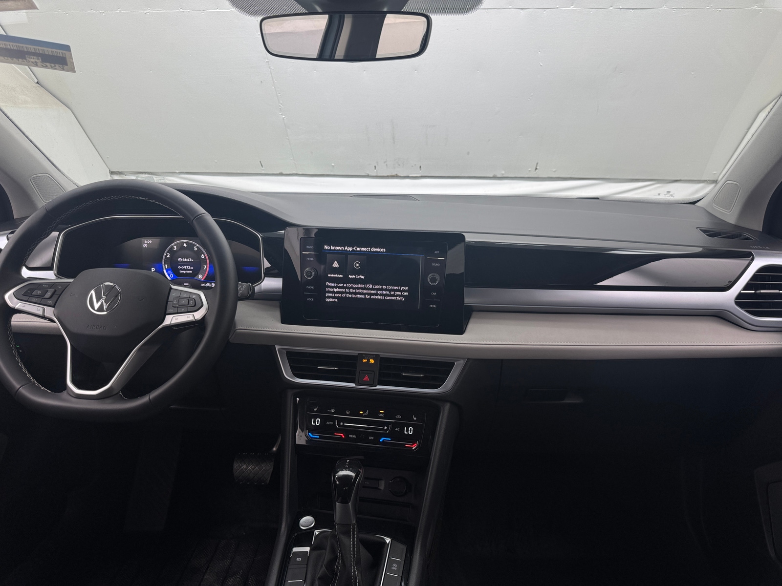 Thumbnail: 2025 Volkswagen Taos - 2