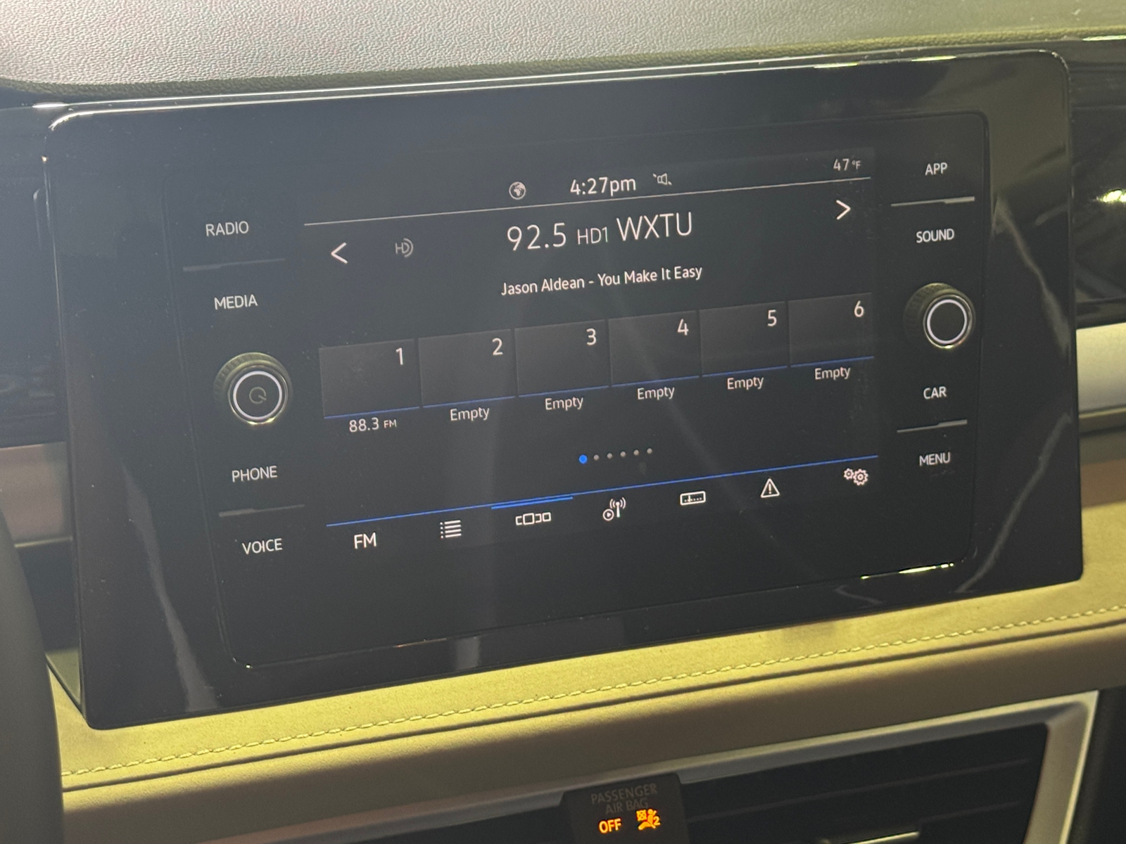 Thumbnail: 2025 Volkswagen Taos - 3