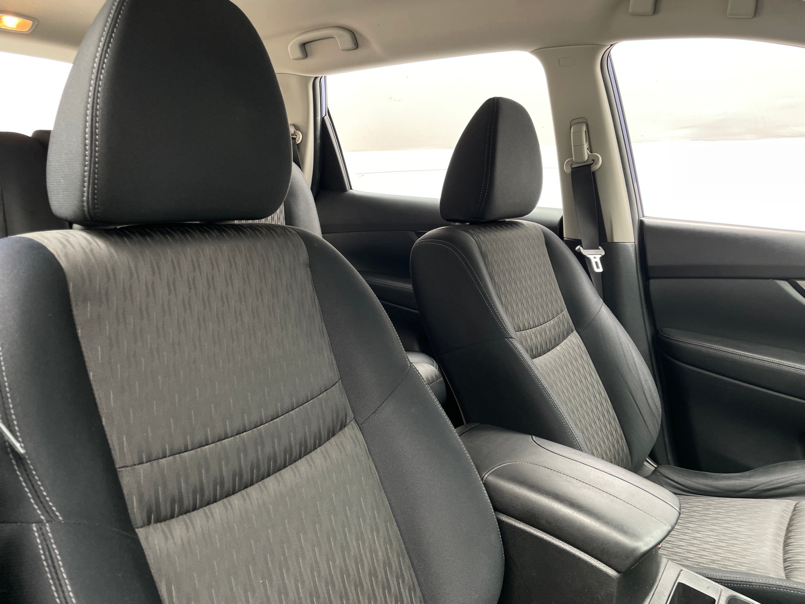 Thumbnail: 2017 Nissan Rogue - 2