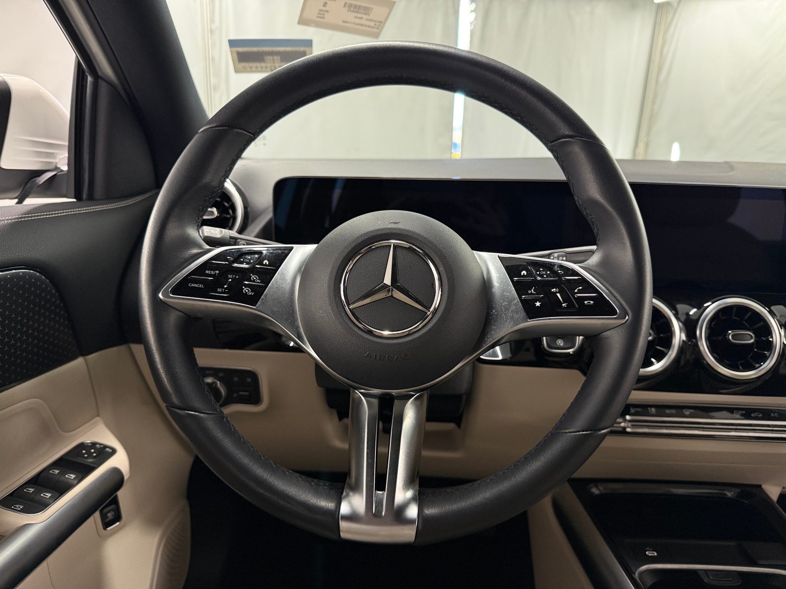 Thumbnail: 2025 Mercedes-Benz GLA - 4