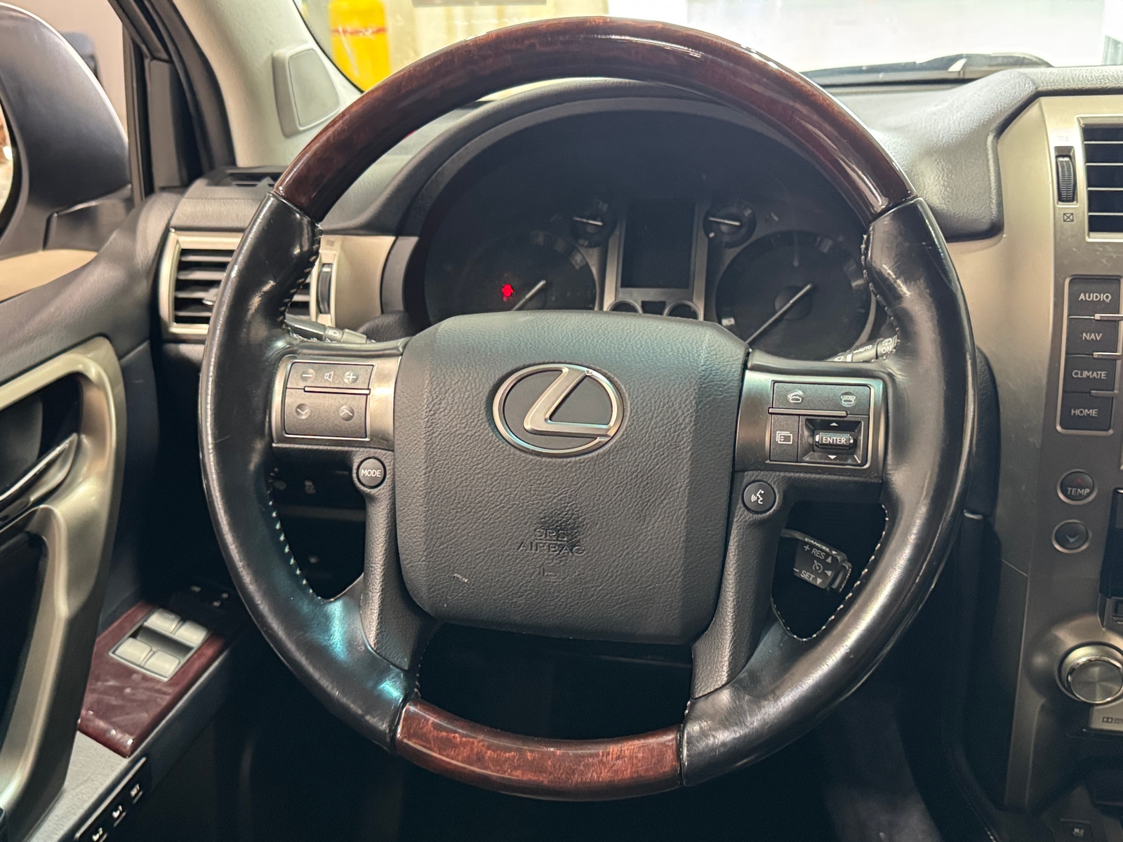 Thumbnail: 2017 Lexus GX - 4