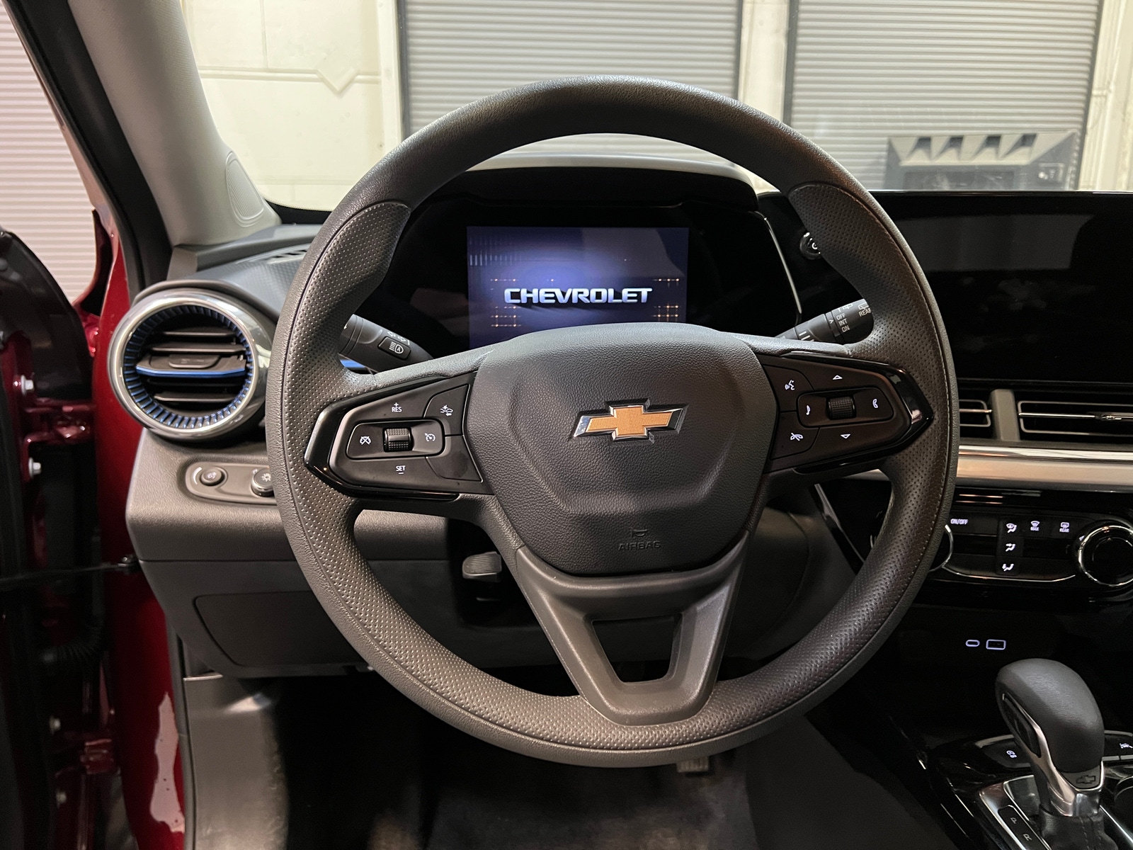 Thumbnail: 2025 Chevrolet Trax - 5