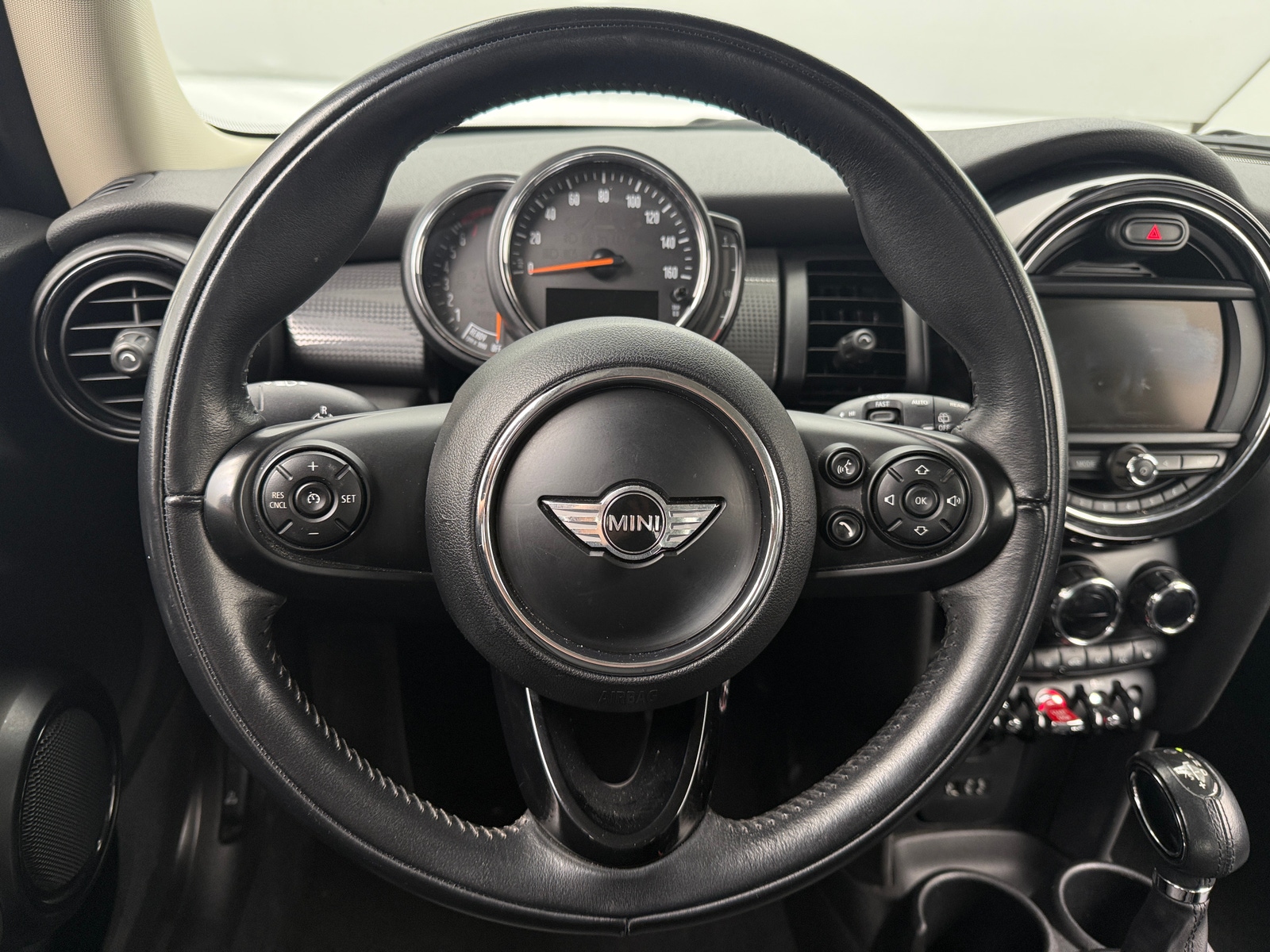 Thumbnail: 2018 MINI Cooper Hardtop - 5