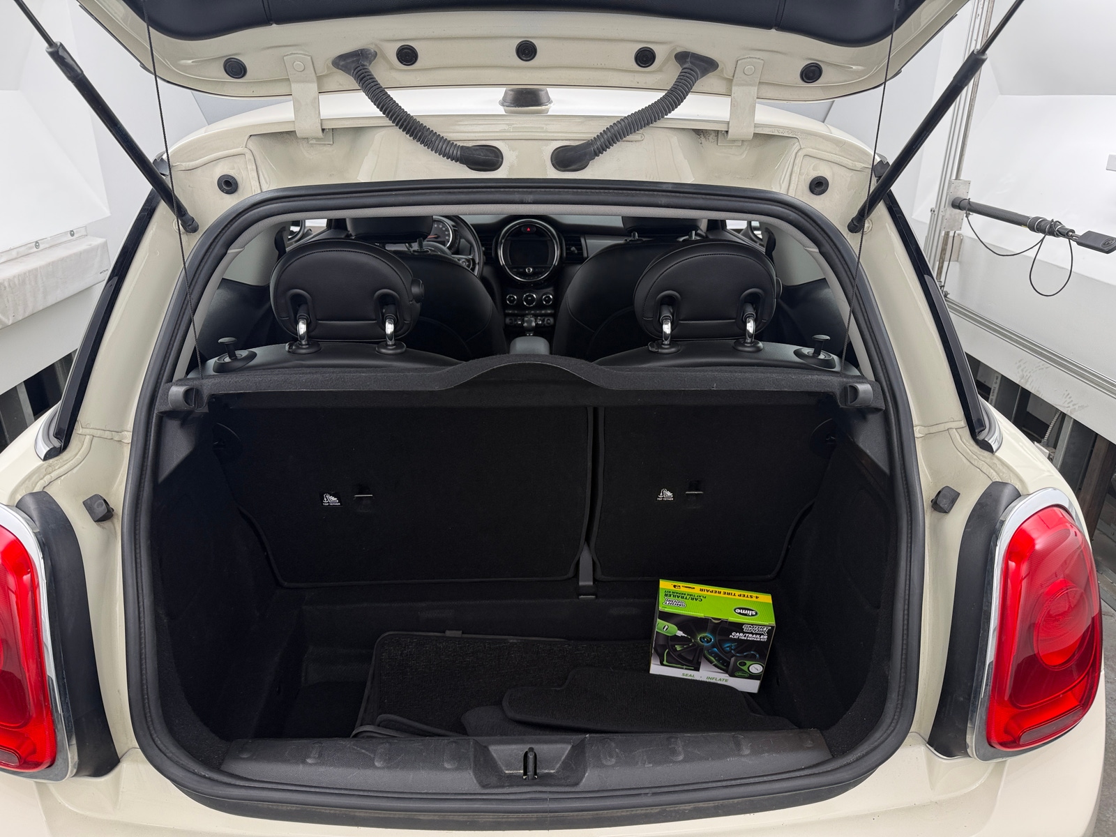 Thumbnail: 2018 MINI Cooper Hardtop - 7