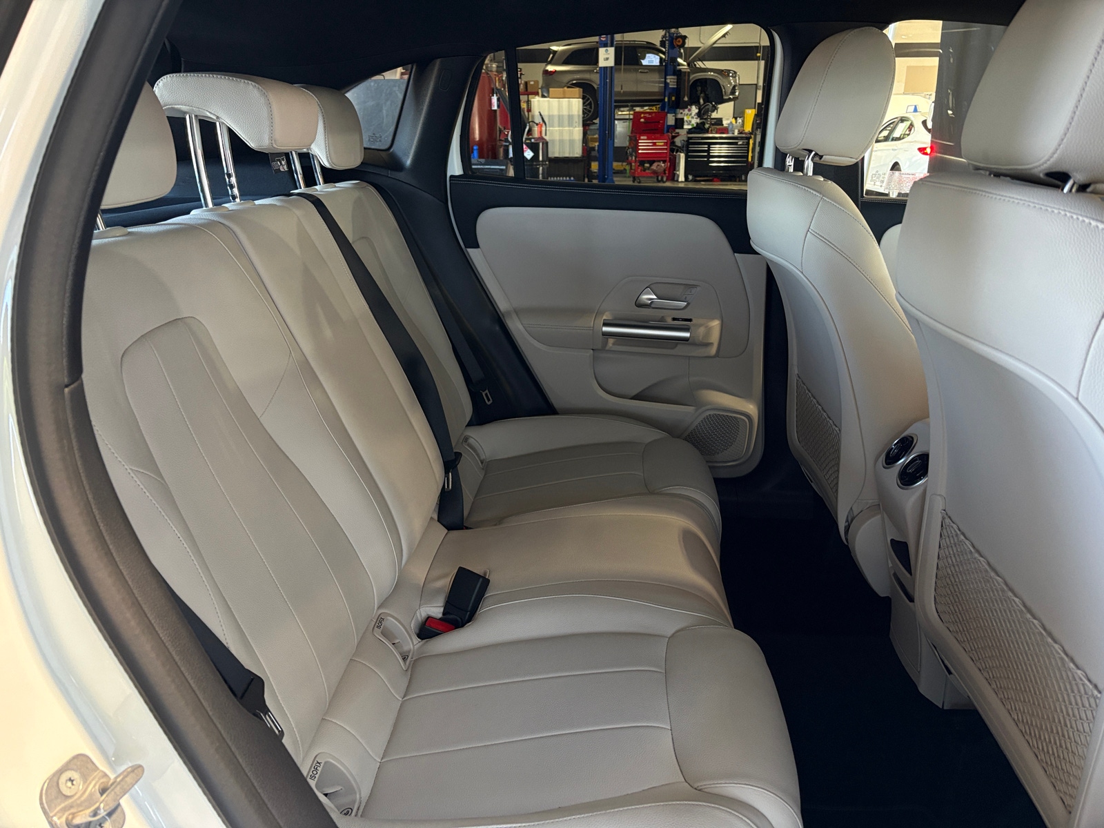 Thumbnail: 2025 Mercedes-Benz GLA - 5