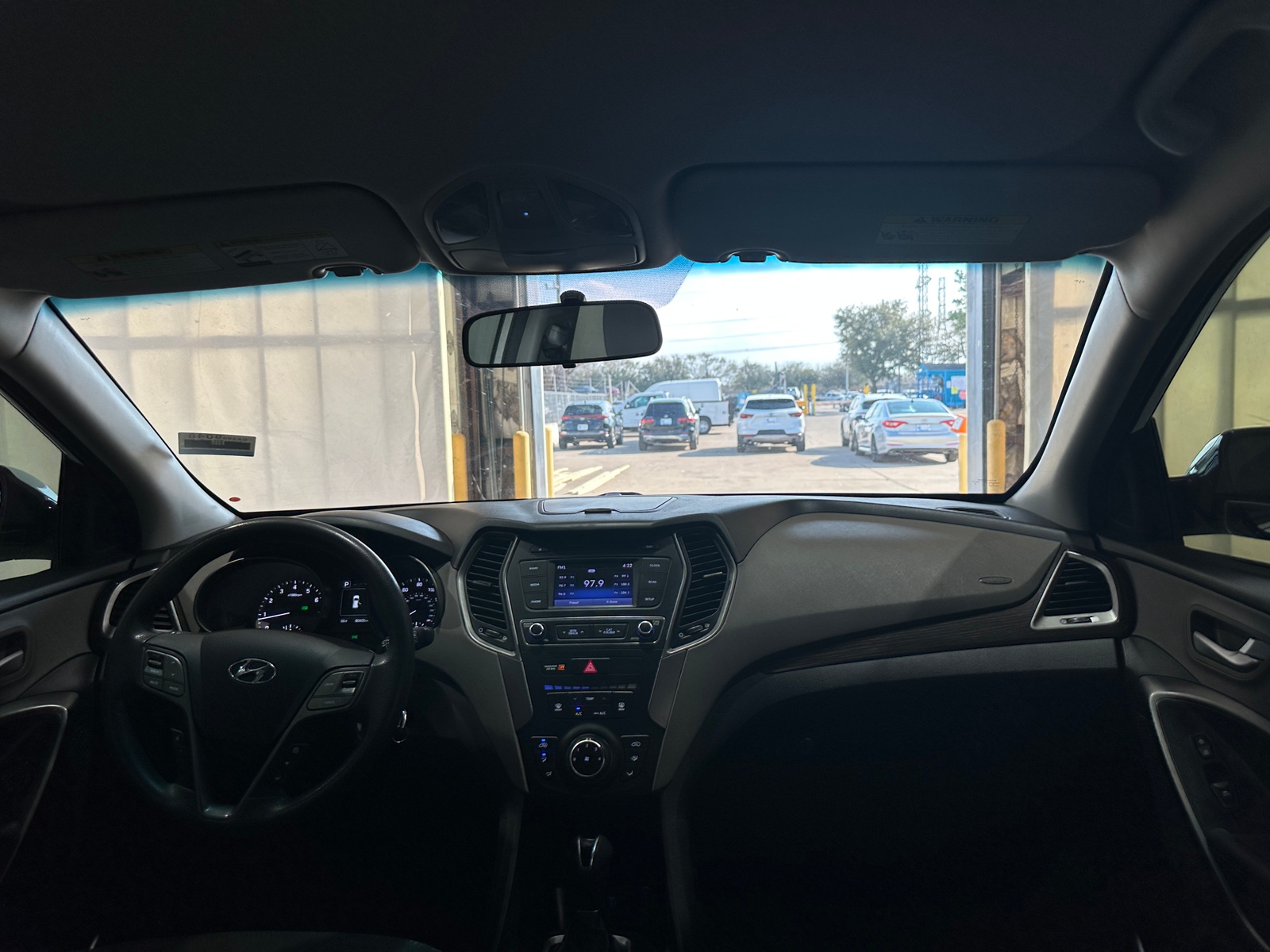 Thumbnail: 2017 Hyundai Santa Fe - 3