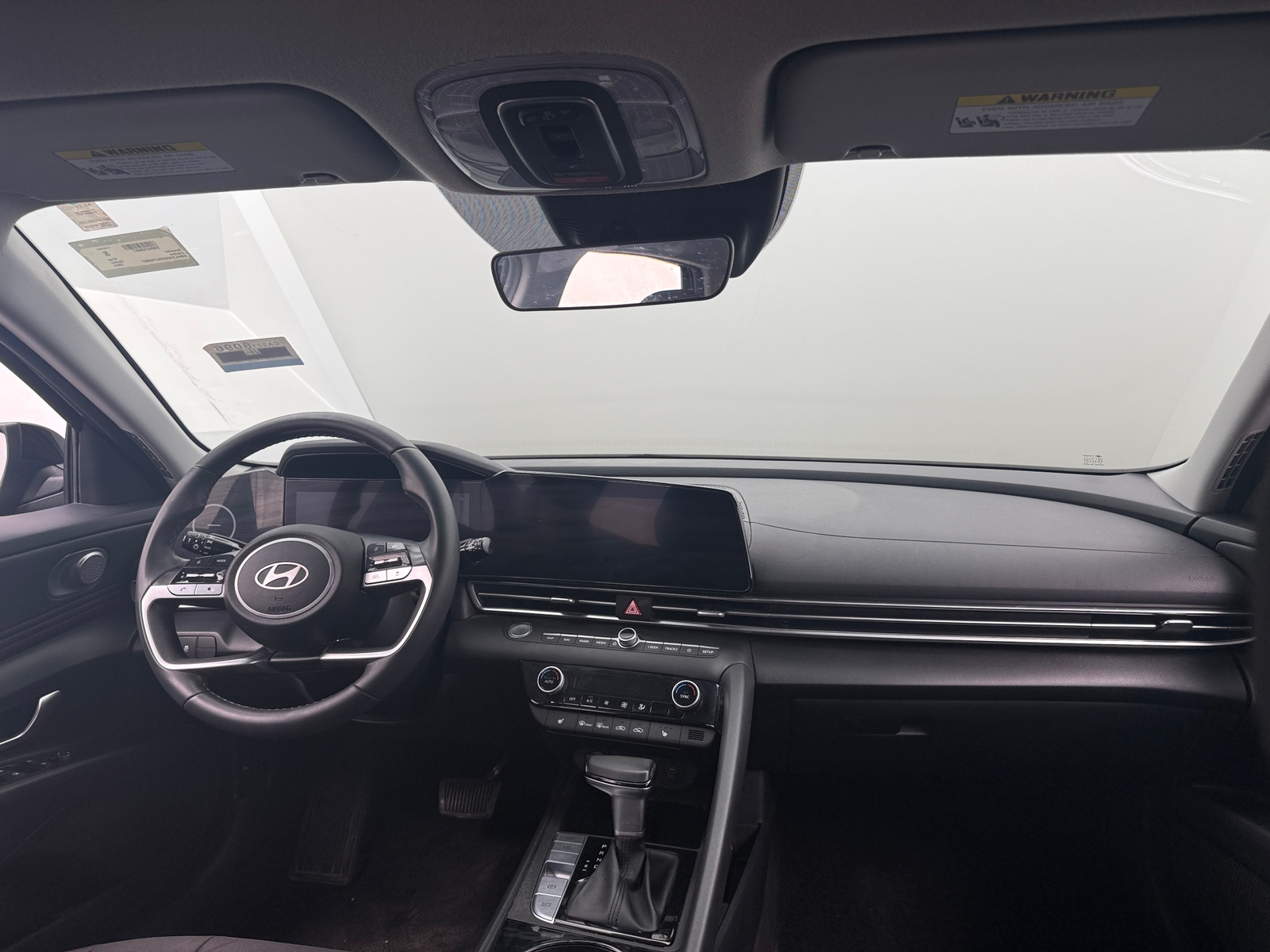 Thumbnail: 2024 Hyundai Elantra - 3