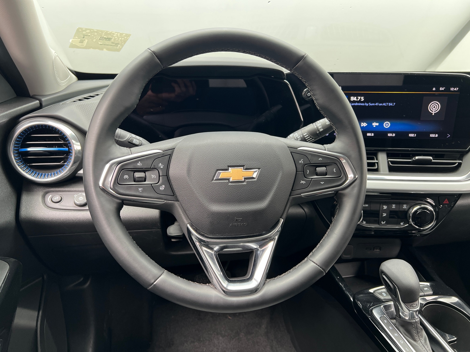 Thumbnail: 2025 Chevrolet Trax - 5