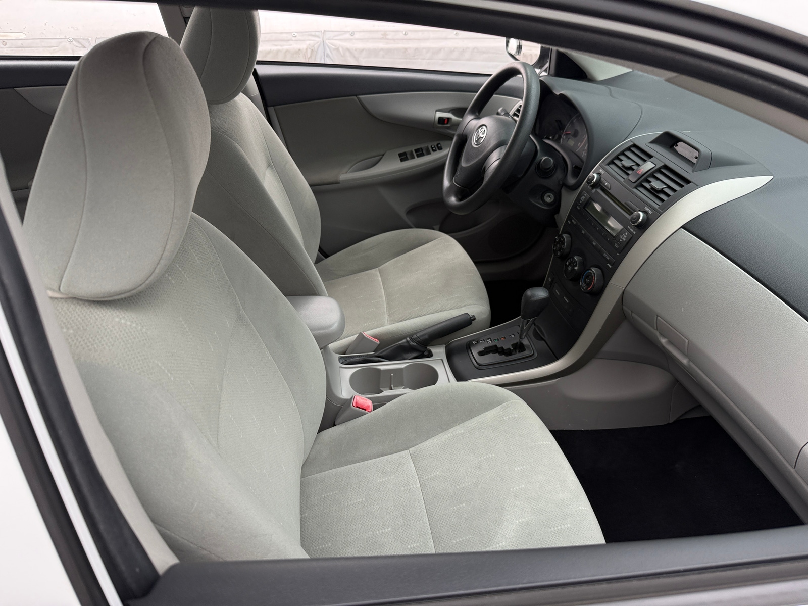 Thumbnail: 2013 Toyota Corolla - 2