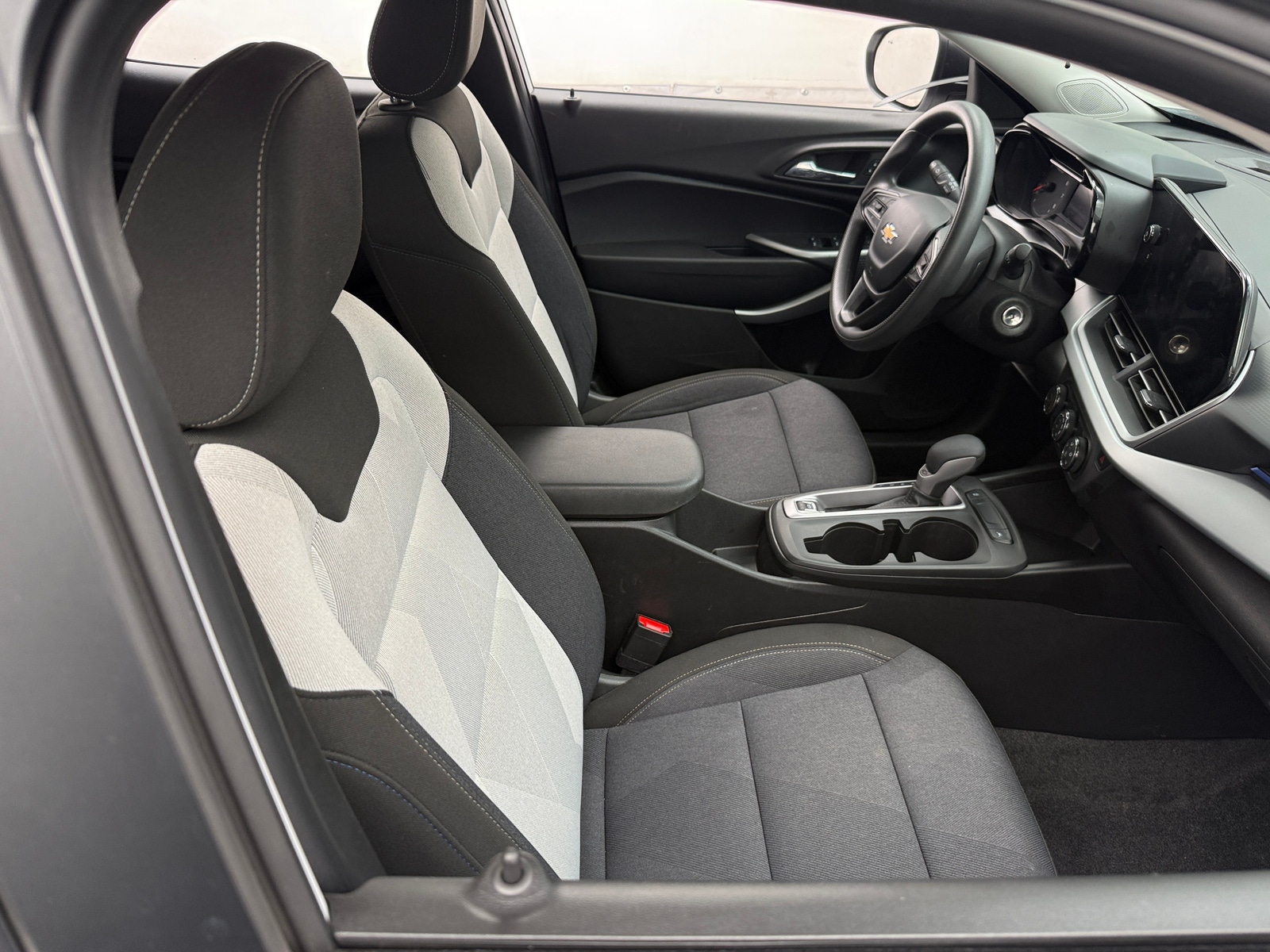 Thumbnail: 2024 Chevrolet Trax - 2