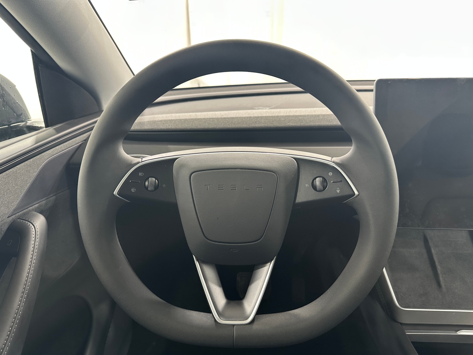 Thumbnail: 2026 Tesla Model Y - 4
