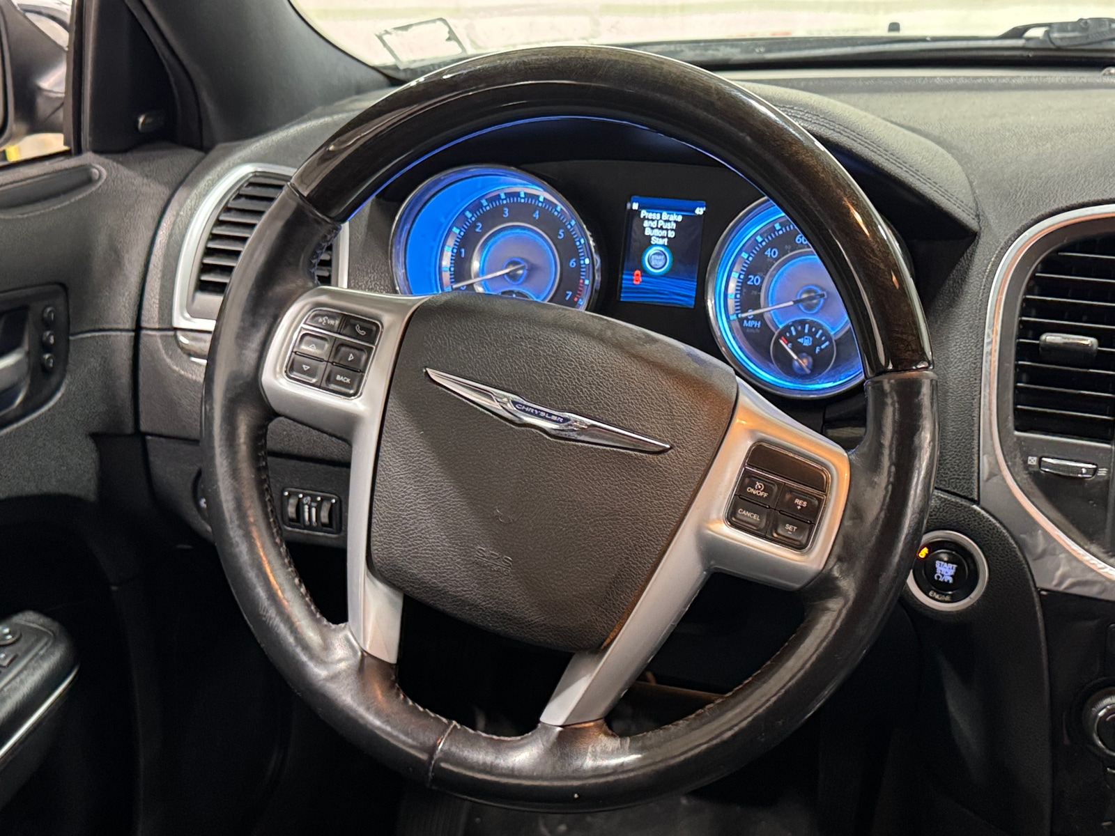 Thumbnail: 2014 Chrysler 300 - 4