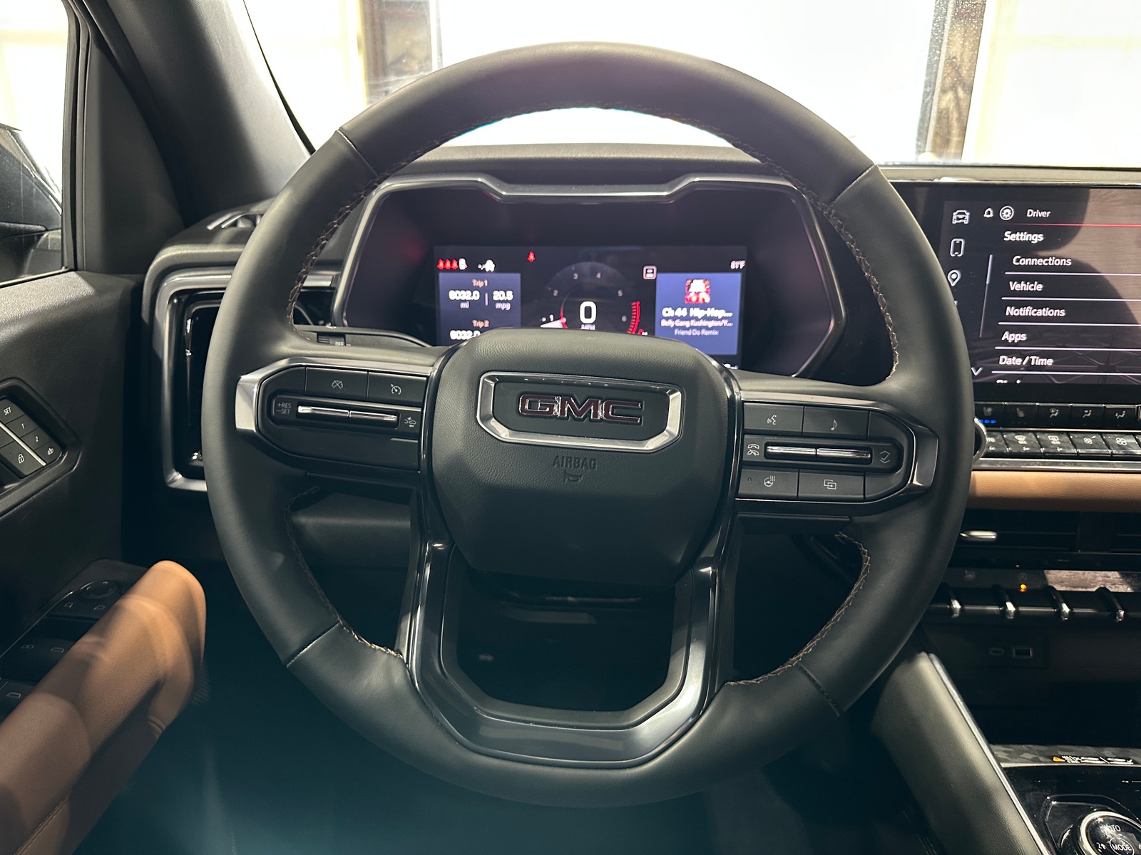 Thumbnail: 2025 GMC Canyon - 4