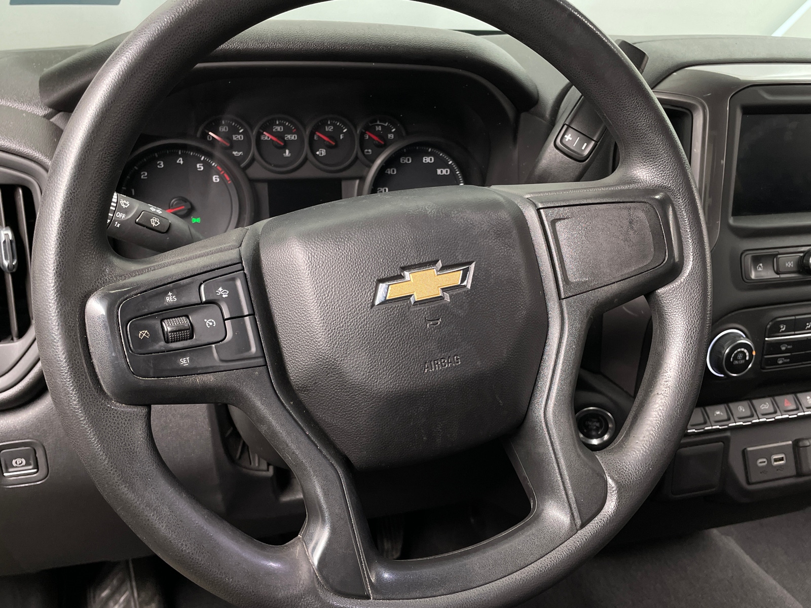 Thumbnail: 2023 Chevrolet Silverado 1500 - 5