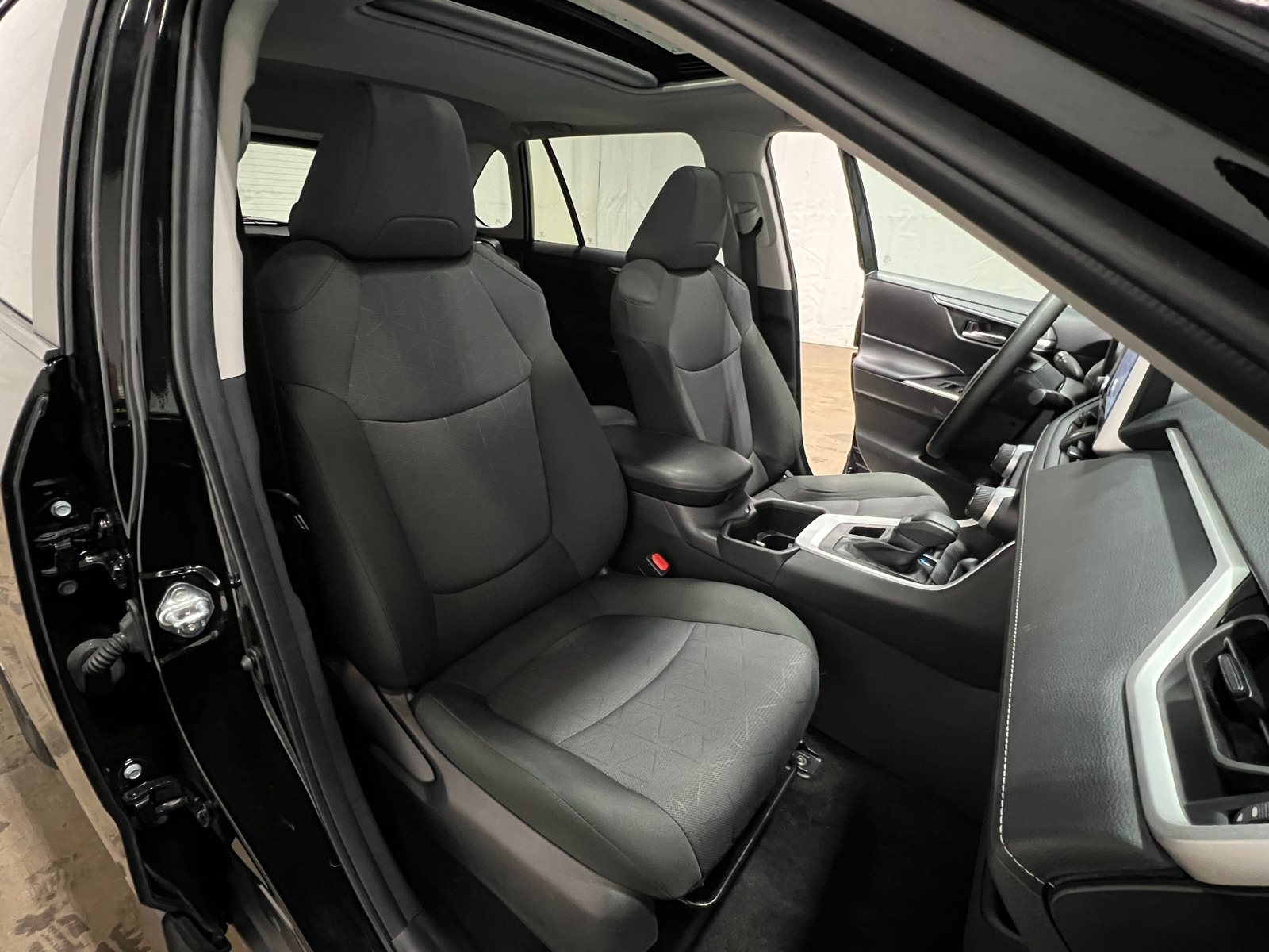 Thumbnail: 2025 Toyota RAV4 - 2