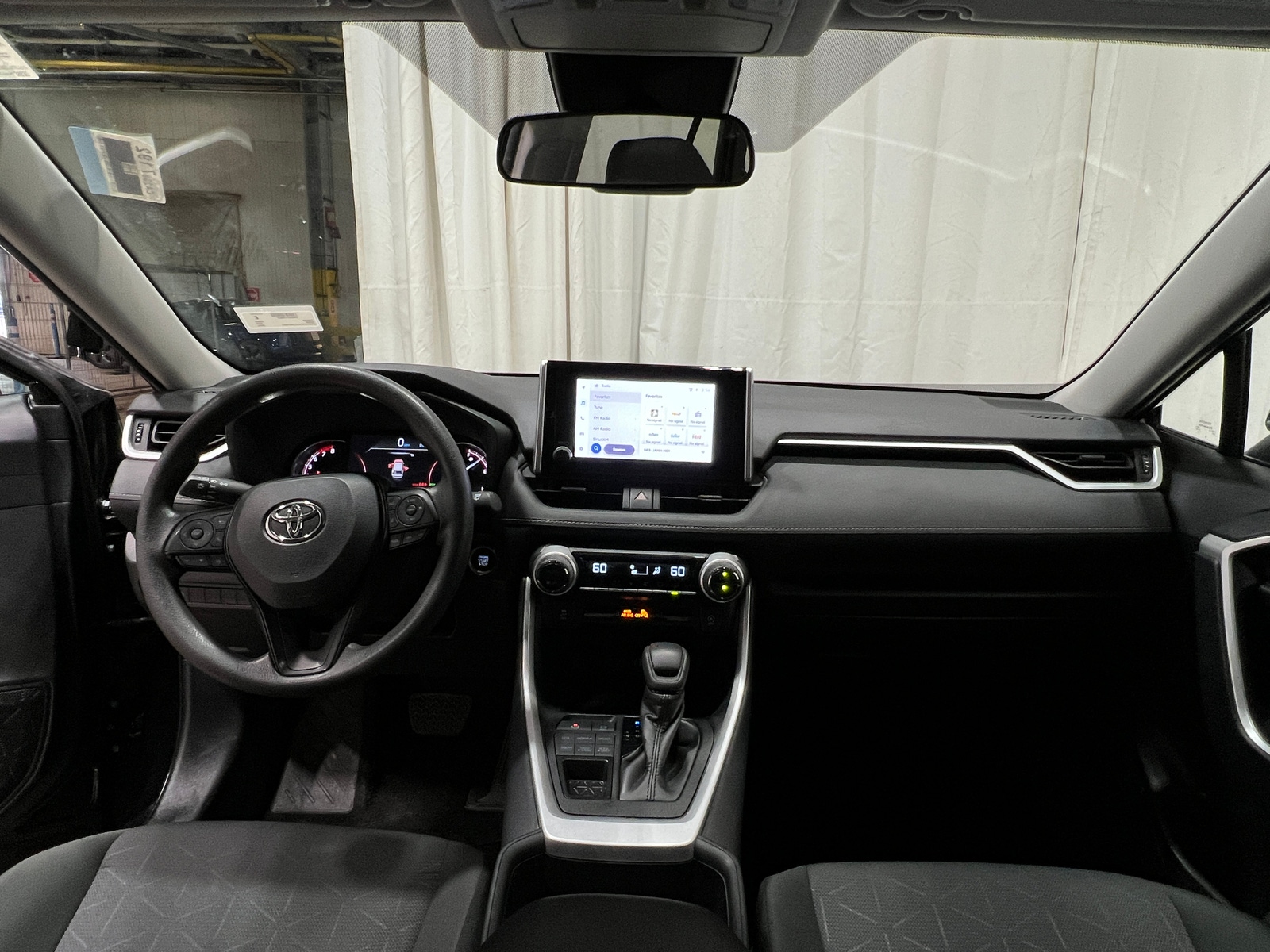 Thumbnail: 2025 Toyota RAV4 - 3