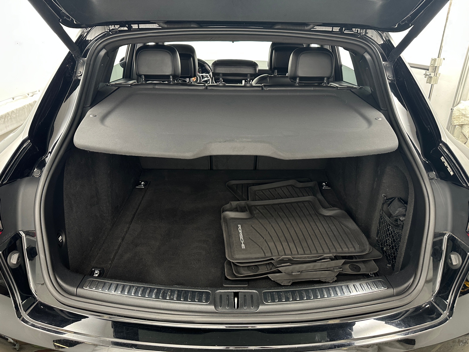 Thumbnail: 2018 Porsche Macan - 6