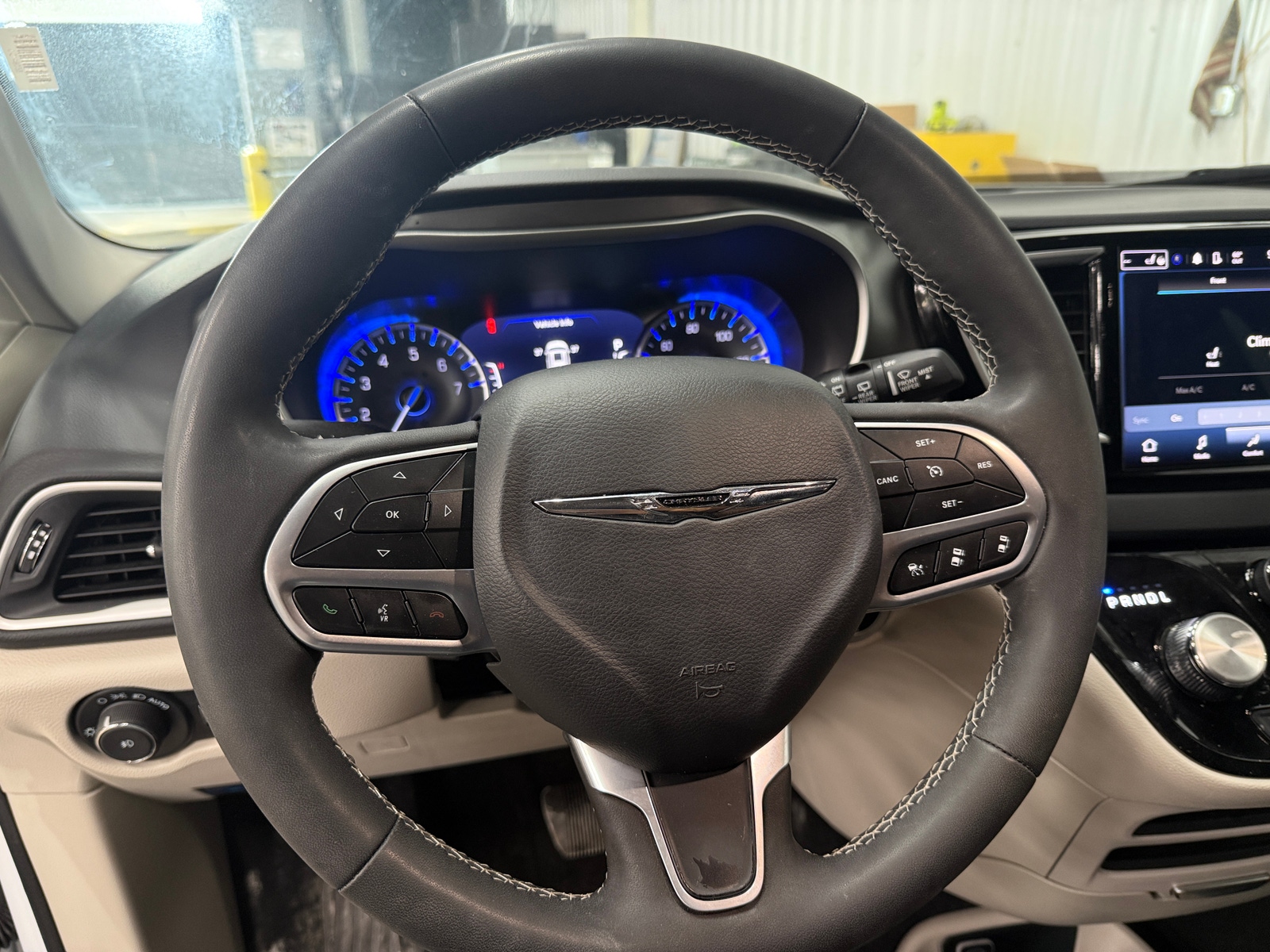 Thumbnail: 2024 Chrysler Pacifica - 5