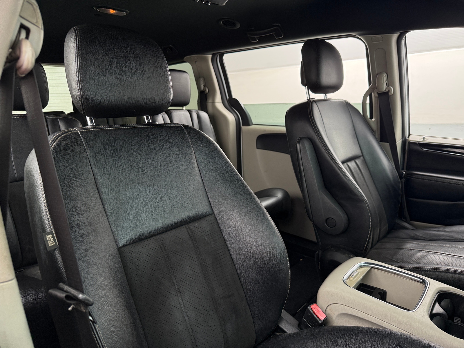 Thumbnail: 2019 Dodge Grand Caravan - 2