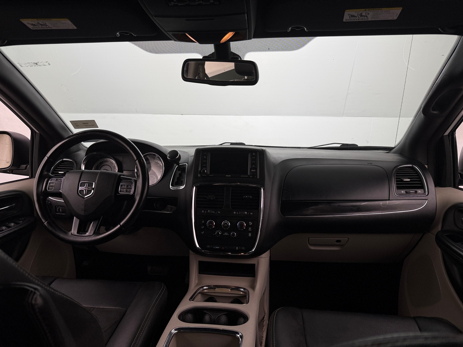 Thumbnail: 2019 Dodge Grand Caravan - 3