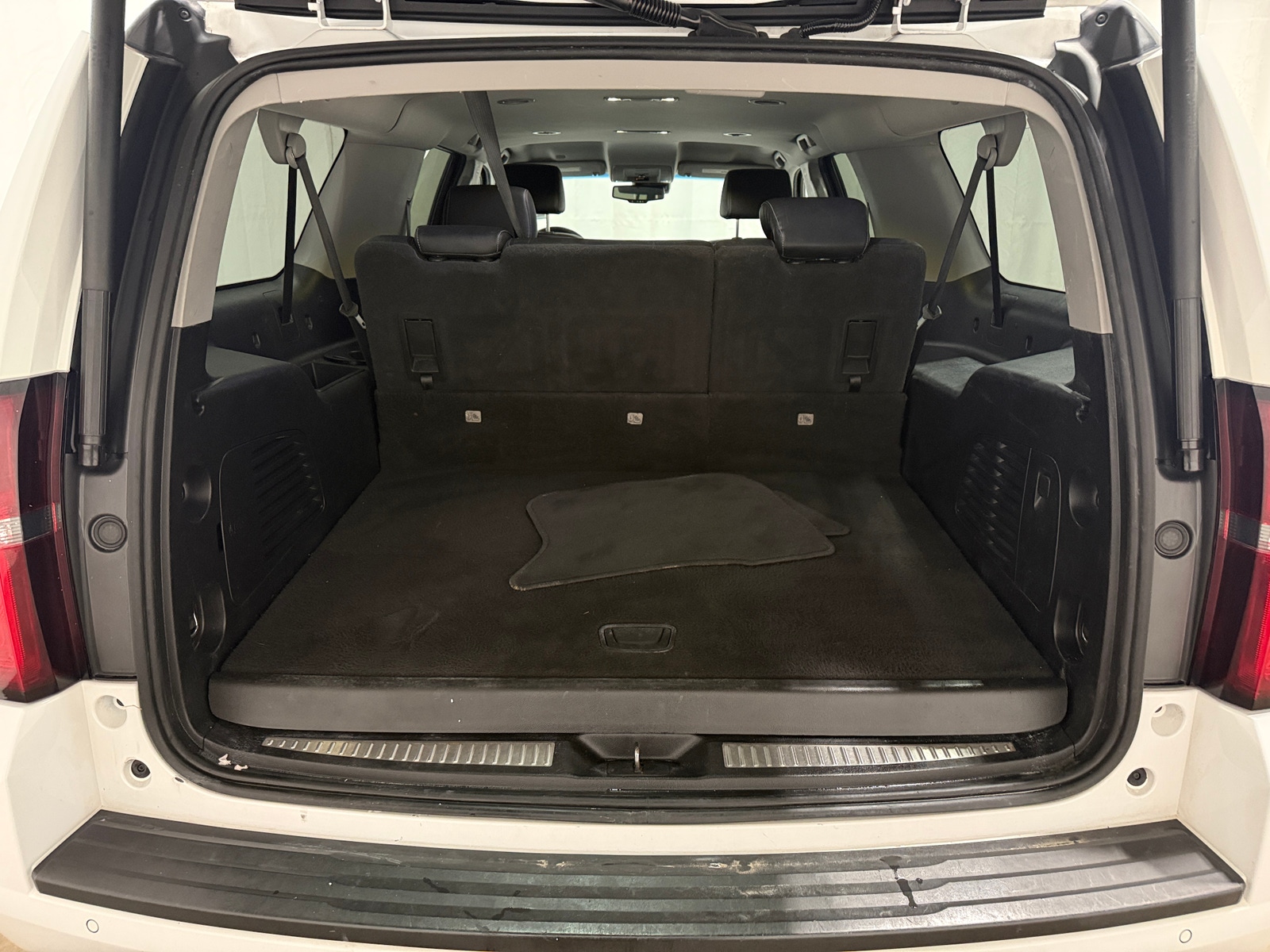 Thumbnail: 2019 Chevrolet Suburban - 6