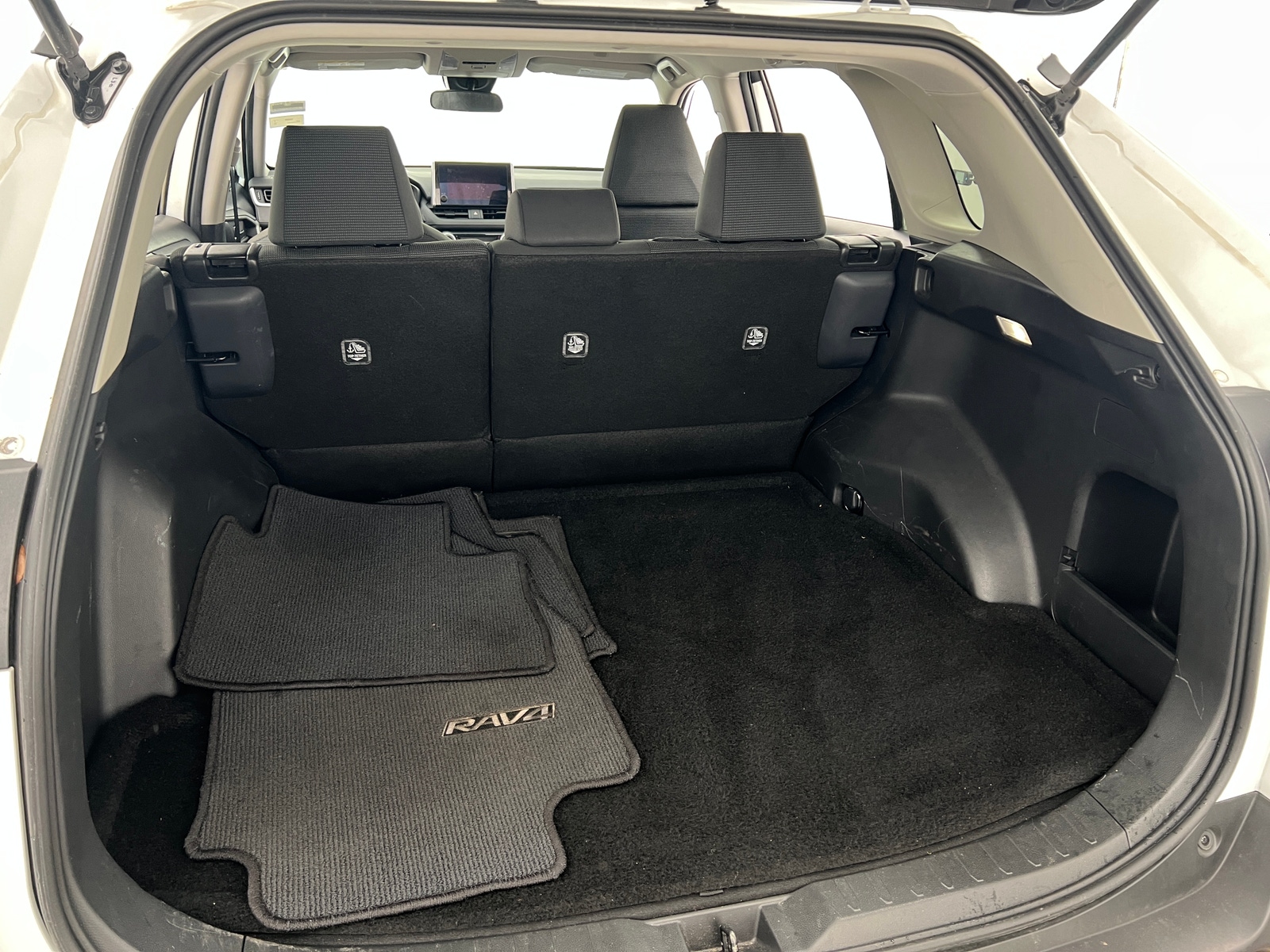 Thumbnail: 2024 Toyota RAV4 - 7