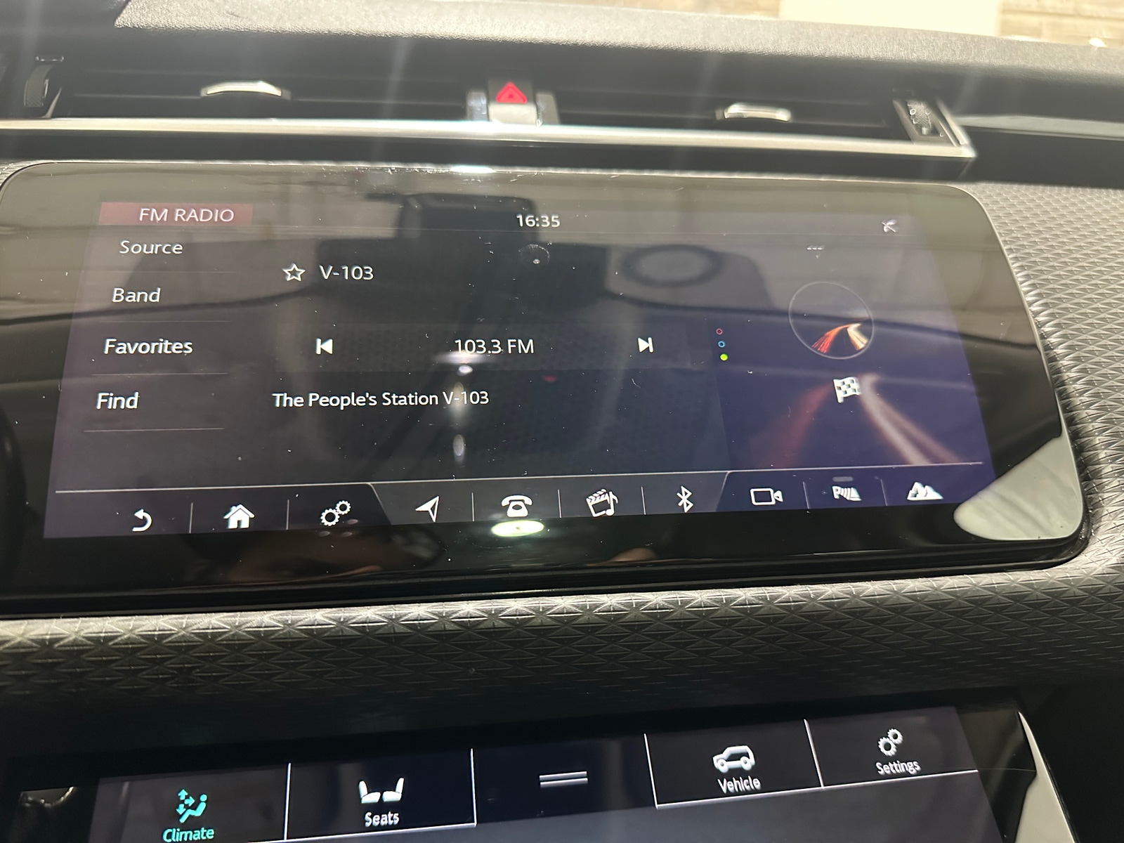 Thumbnail: 2019 Land Rover Range Rover Velar - 3