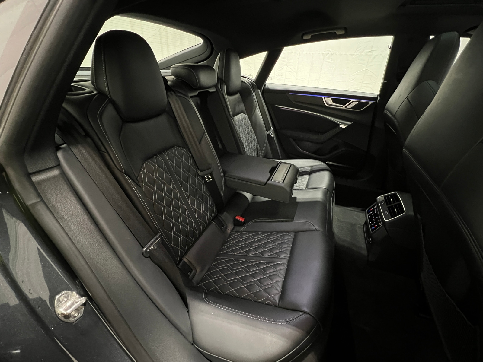 Thumbnail: 2020 Audi S7 - 5