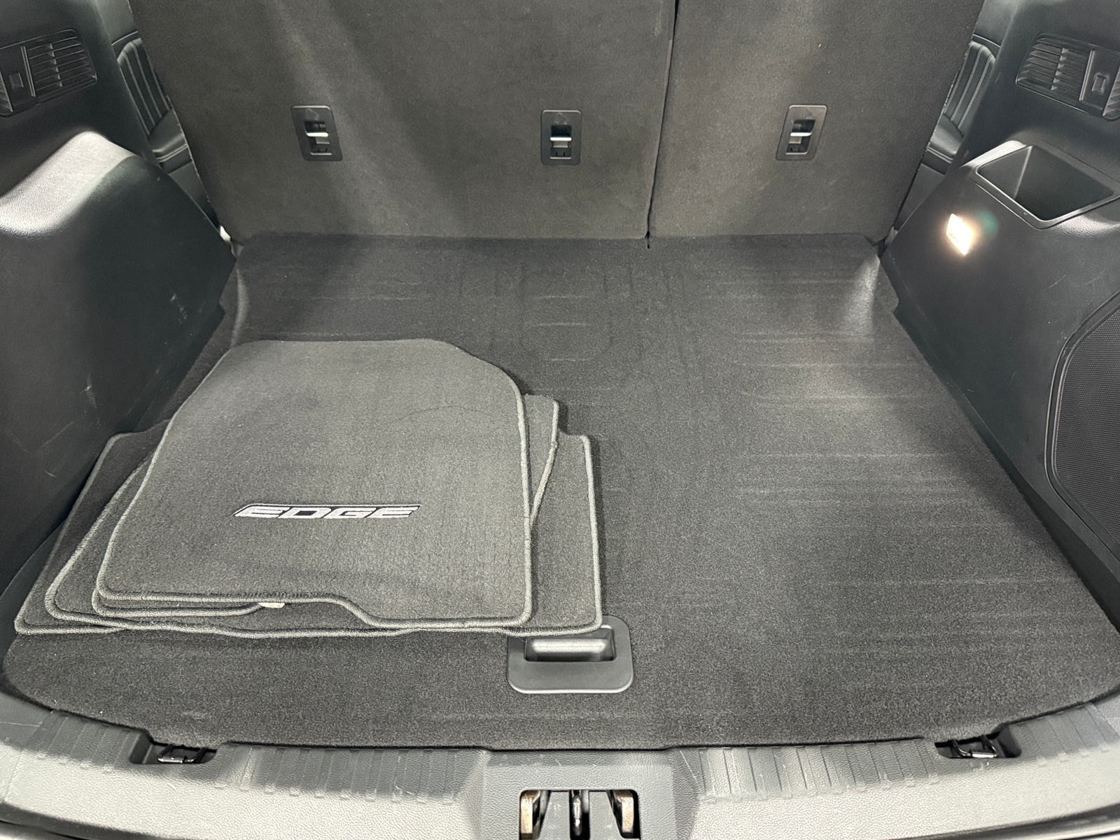 Thumbnail: 2018 Ford Edge - 6