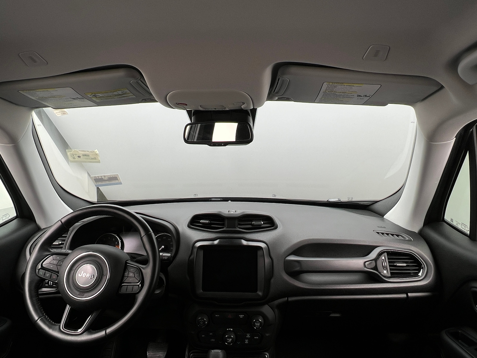 Thumbnail: 2018 Jeep Renegade - 3