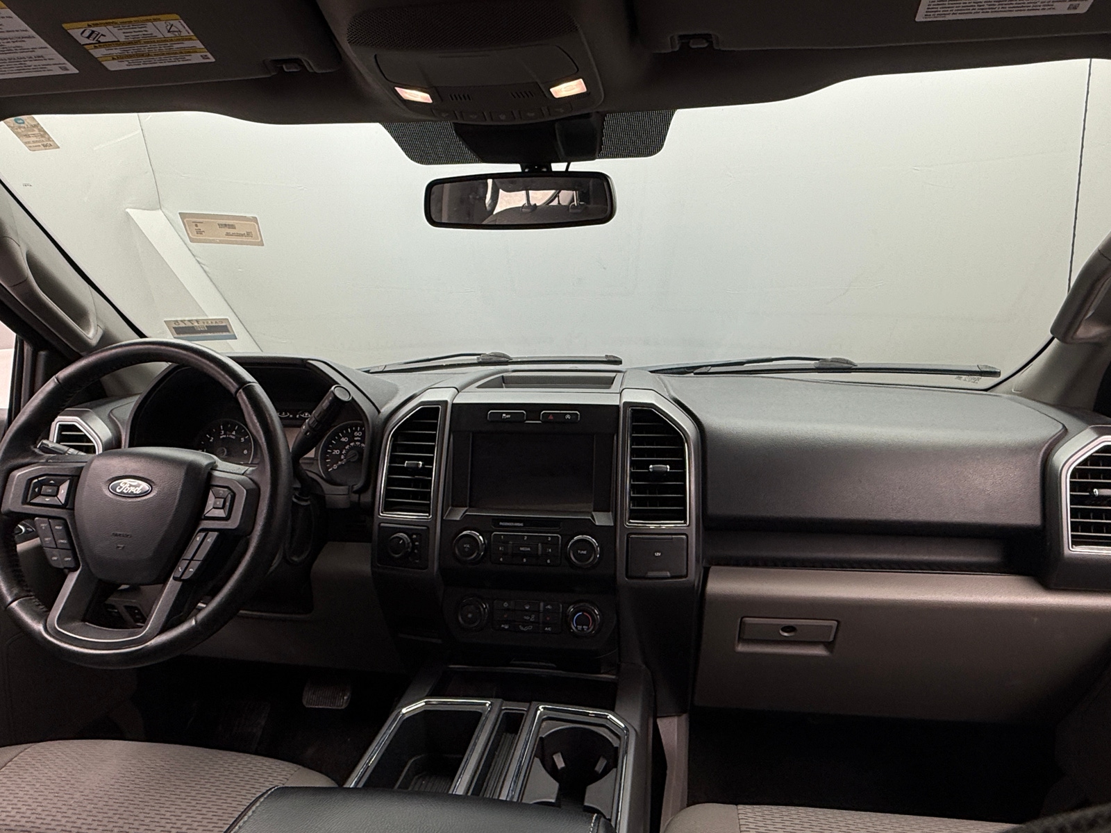 Thumbnail: 2019 Ford Econoline - 3