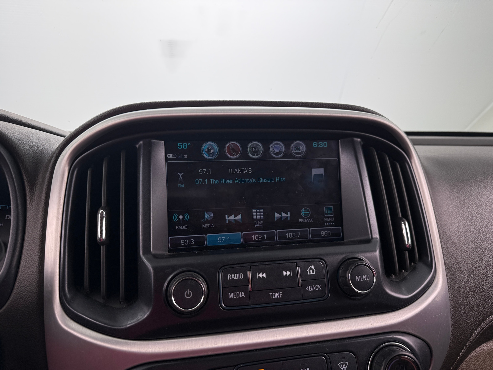 Thumbnail: 2018 GMC Canyon - 3