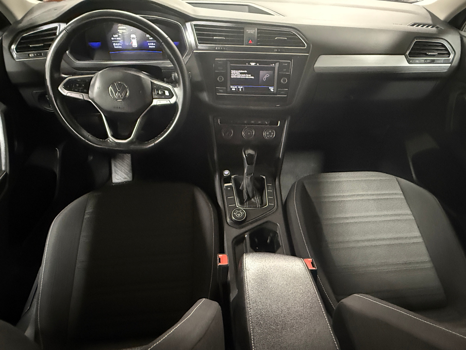 Thumbnail: 2024 Volkswagen Tiguan - 3