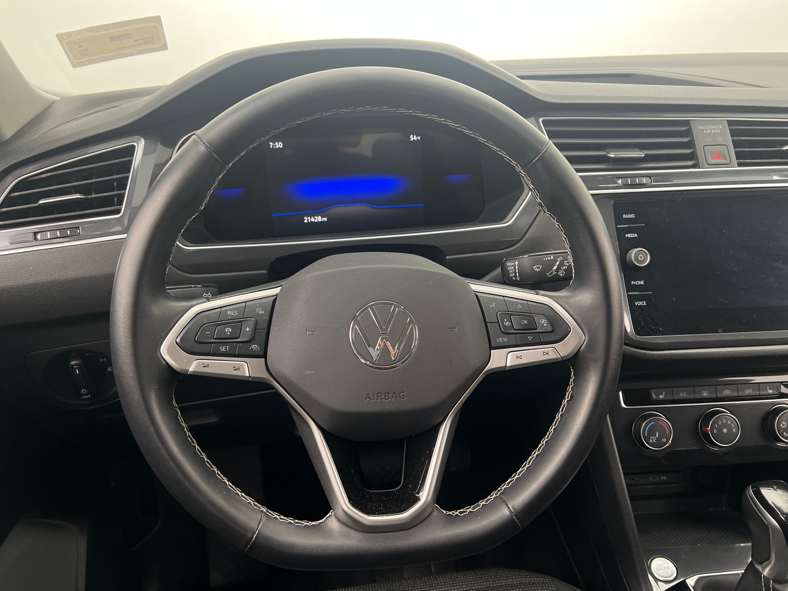 Thumbnail: 2024 Volkswagen Tiguan - 5