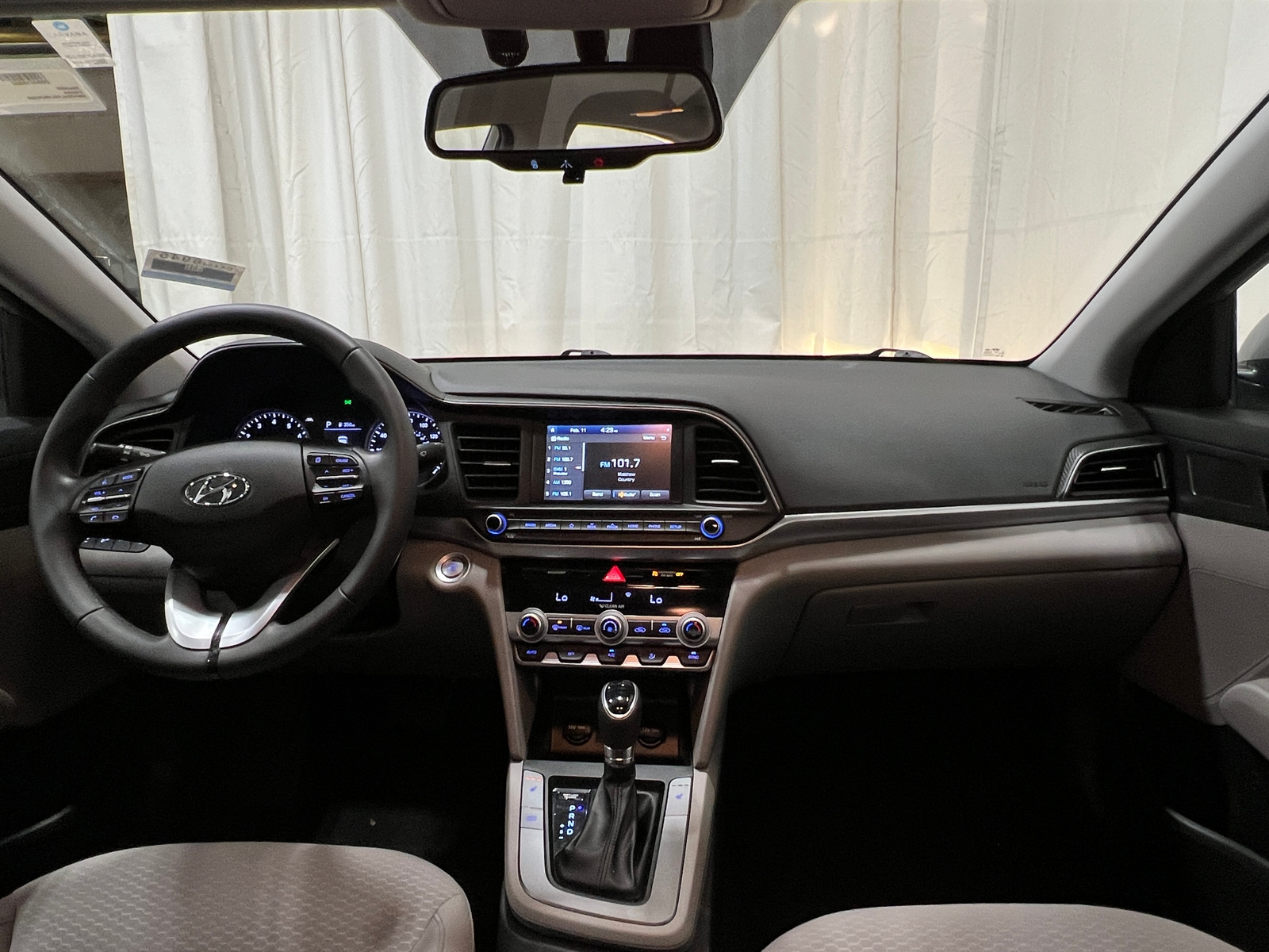 Thumbnail: 2020 Hyundai Elantra - 3