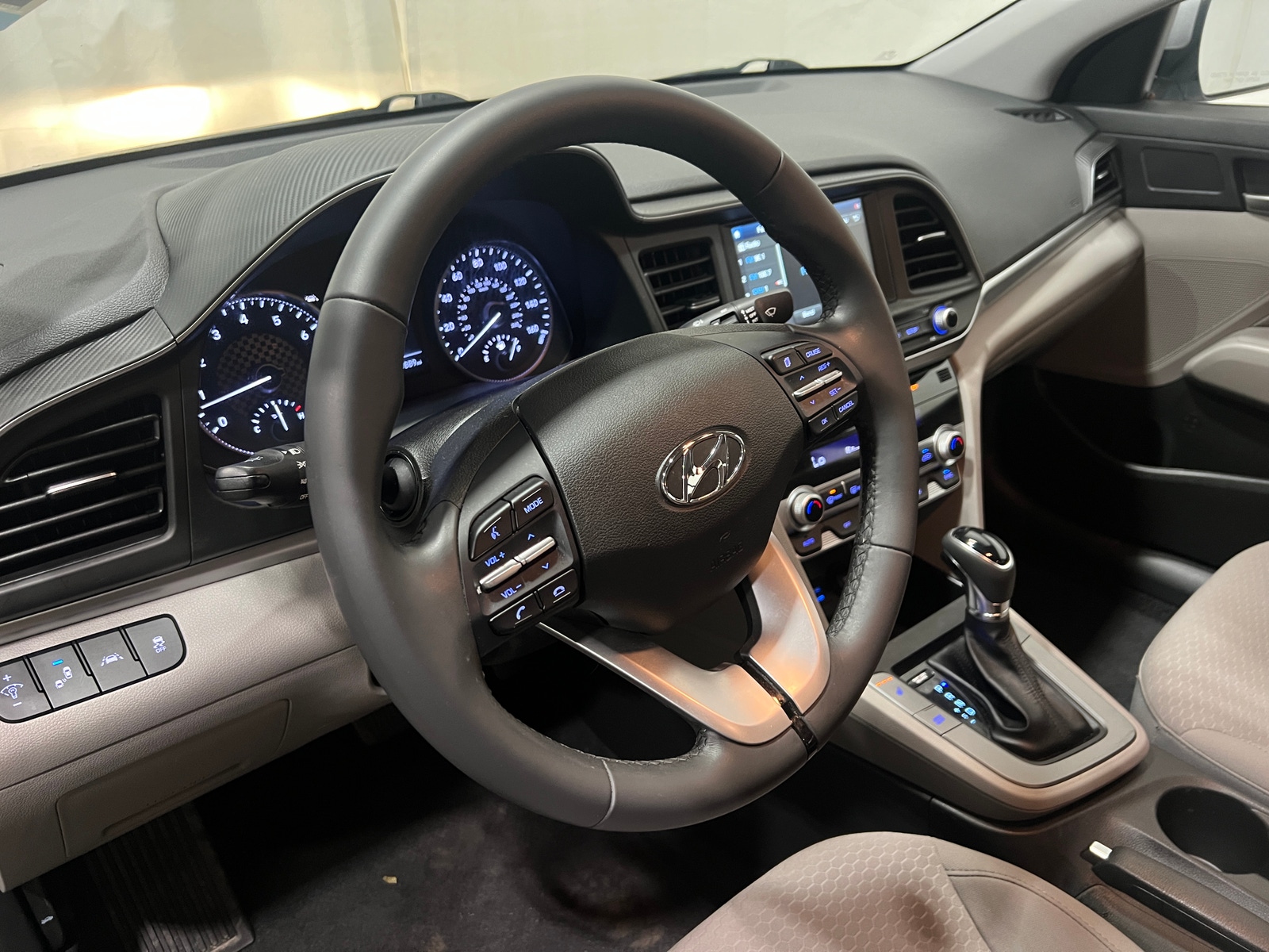 Thumbnail: 2020 Hyundai Elantra - 5