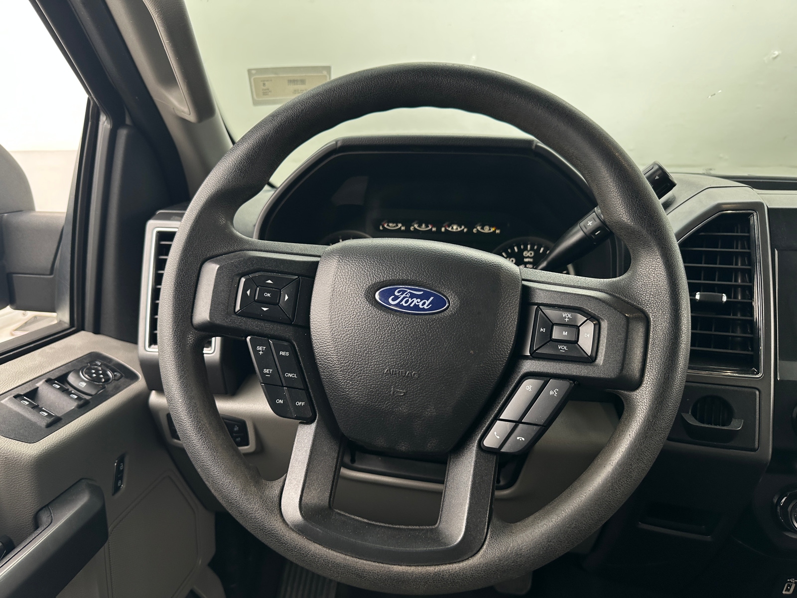 Thumbnail: 2020 Ford Econoline - 5