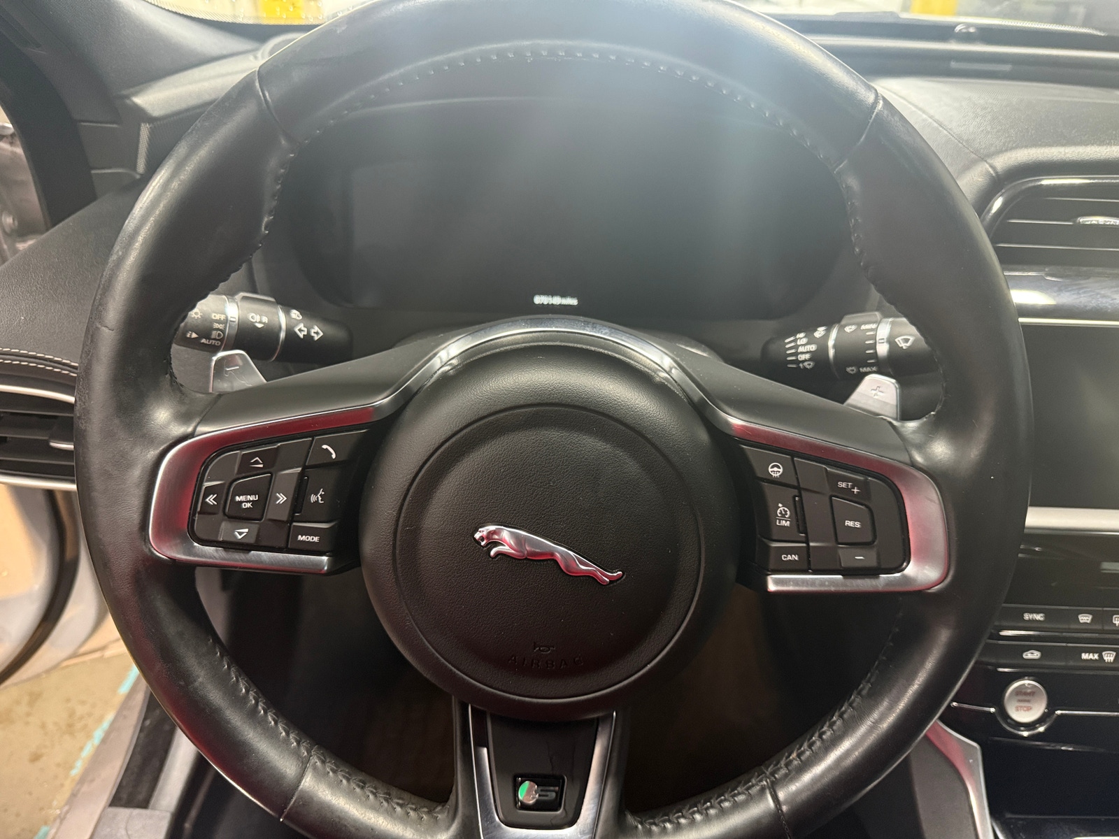 Thumbnail: 2018 Jaguar XE - 4