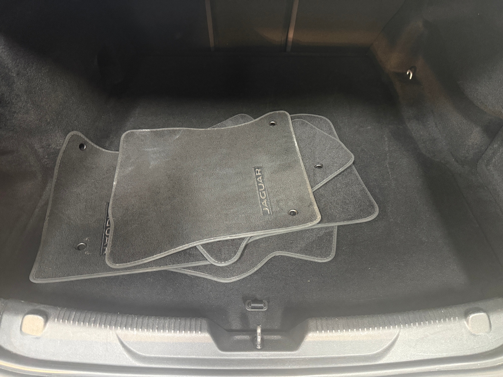 Thumbnail: 2018 Jaguar XE - 6