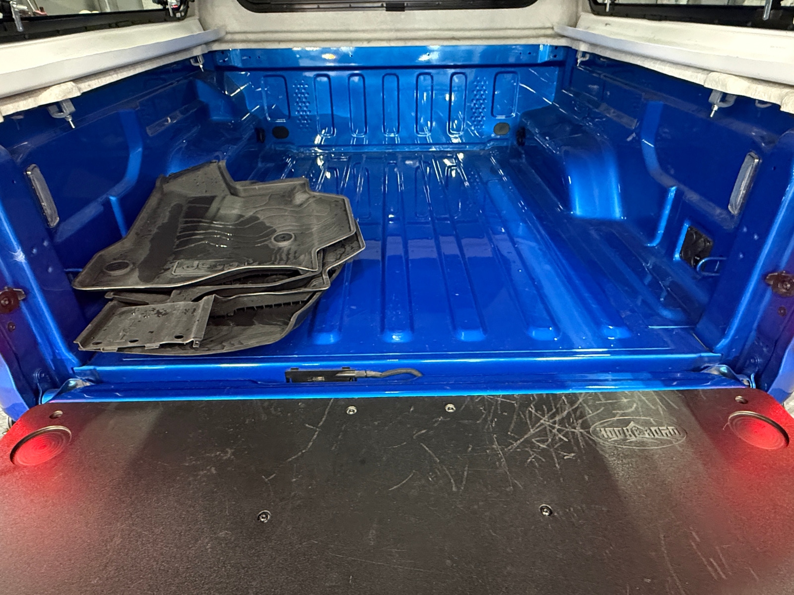 Thumbnail: 2024 Jeep Gladiator - 7